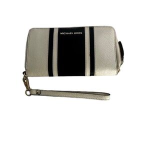 Michael Kors Large Zip Around Navy Blue and White Pebbled Leather Wrist Wallet